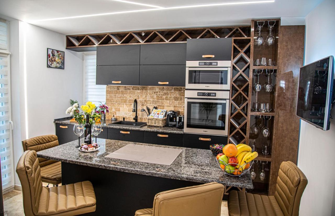 Brand New Penthouse At Km 0 Of Near Intercontinental * Bucarest